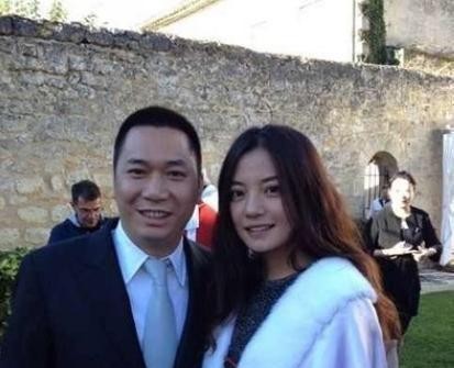 赵薇因为什么离的婚(昔日恩爱的模范夫妻为何频传婚变)