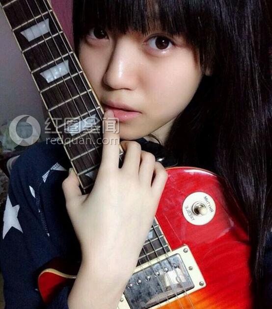 易嘉爱为什么叫守年 易嘉爱还在上学吗