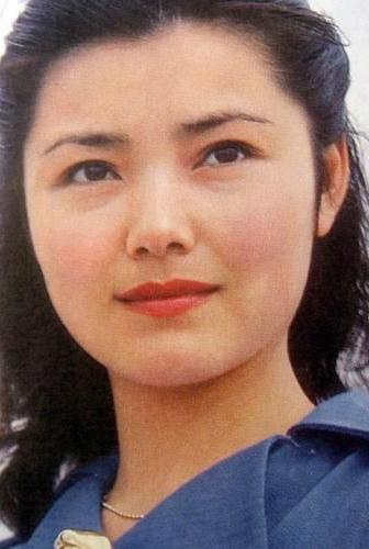 老电影红牡丹姜黎黎主演(旧影漂亮的红牡丹)(43)