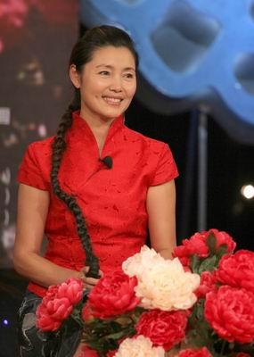 老电影红牡丹姜黎黎主演(旧影漂亮的红牡丹)(39)