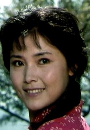 老电影红牡丹姜黎黎主演(旧影漂亮的红牡丹)(74)