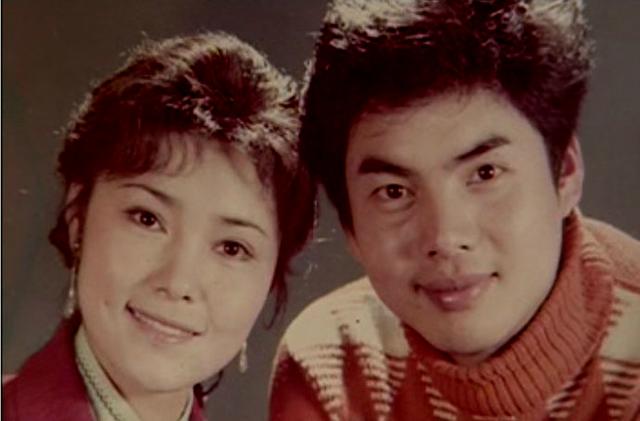 老电影红牡丹姜黎黎主演(旧影漂亮的红牡丹)(75)