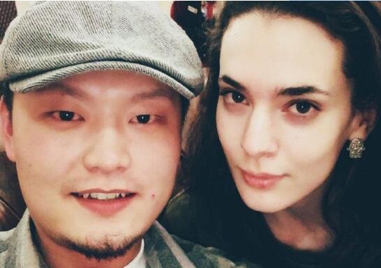 天天向上鞠红川唐伯虎什么关系 跨国夫妻原来这么幸福