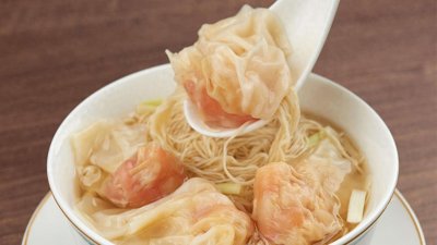 ​云吞面：家庭健康做法，面入口有弹性，让人回味无穷