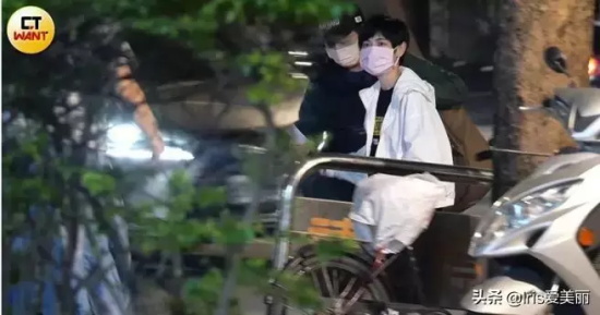 阿信女朋友不是蔡依林是谁（）