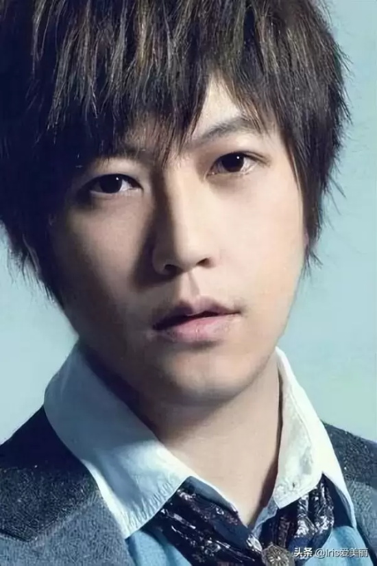 阿信女朋友不是蔡依林是谁（）