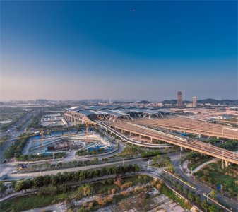 ​你去一趟广州南站要花多长时间！又是为什么要建在番禺呢？
