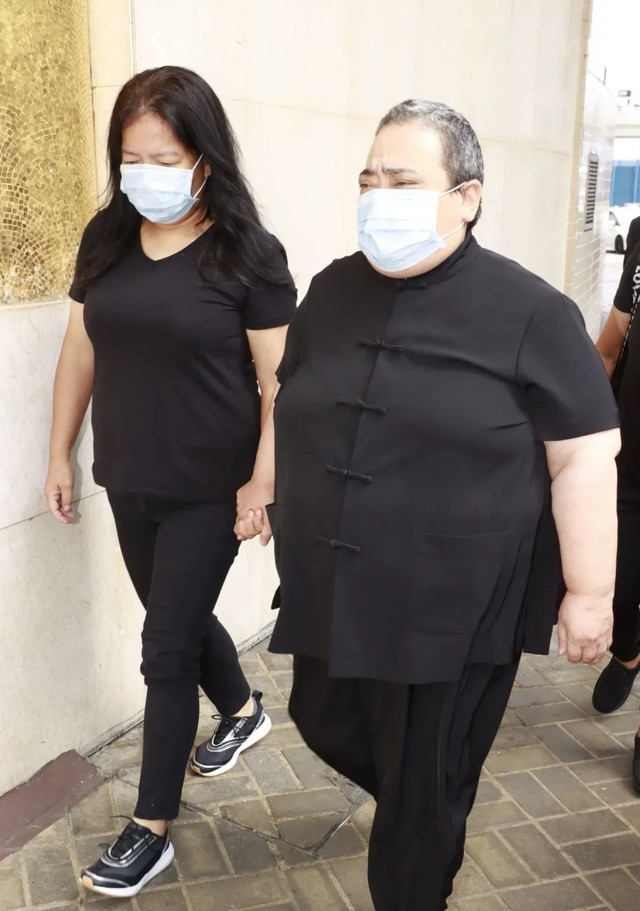 何超雄为什么变成这样(赌王最丑女儿何超雄)