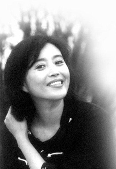 丁嘉丽年轻时的照片(丁嘉丽年轻时真实照片) 丁嘉丽 照片 第1张