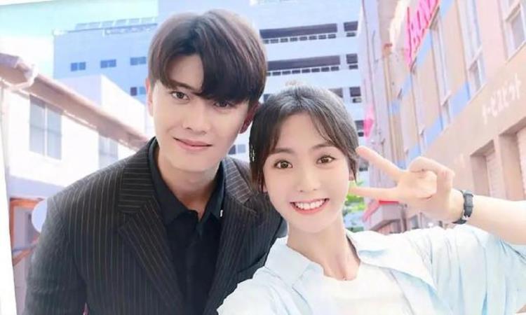 乌鸦小姐与蜥蜴先生中的吻戏「乌鸦小姐与蜥蜴先生吻戏用吻替任嘉伦是在照顾媳妇的感受吧」