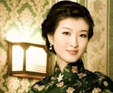 ​风韵犹存惹祸端，62岁老妇遭26岁警察调戏，71岁送命