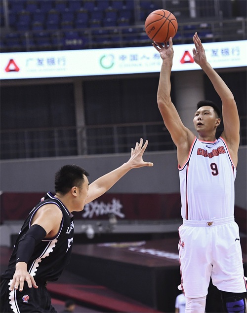 篮球——CBA总决赛首场：广东东莞银行对阵辽宁本钢