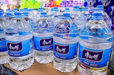 ​康师傅冰红茶告别“四元时代”：传统饮品如何应对成本压力？