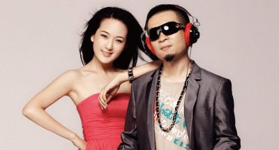 ​他们是凤凰传说中的夫妻吗？