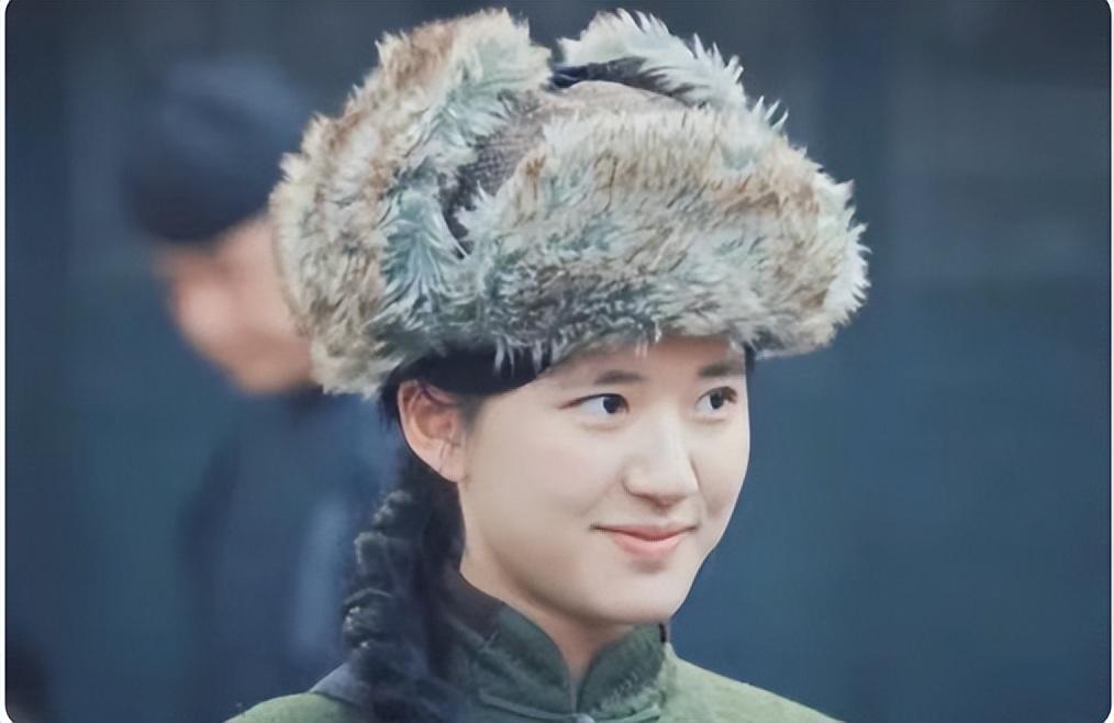 《胡同》热播,蔡文静赵露思相差8岁演母女,赵露思都演奶奶辈了