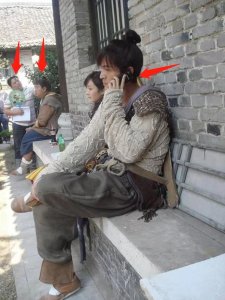 仙剑奇侠传三的几张剧照,霍建华很享受,胡歌看哪里?