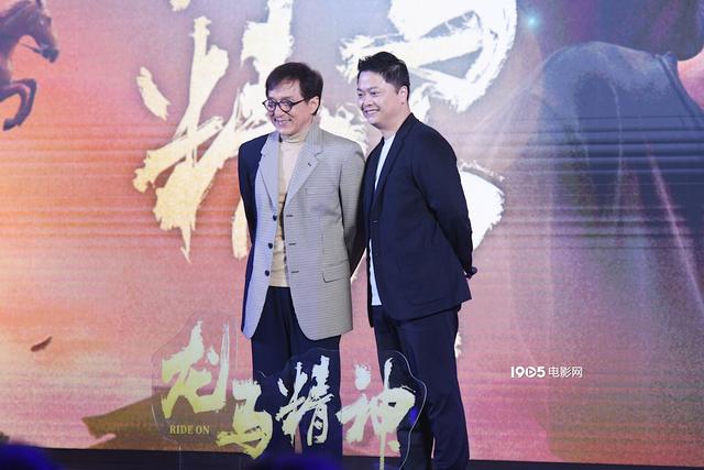 成龙跟吴京合作的电影 成龙吴京将首次同框演龙马精神(1)