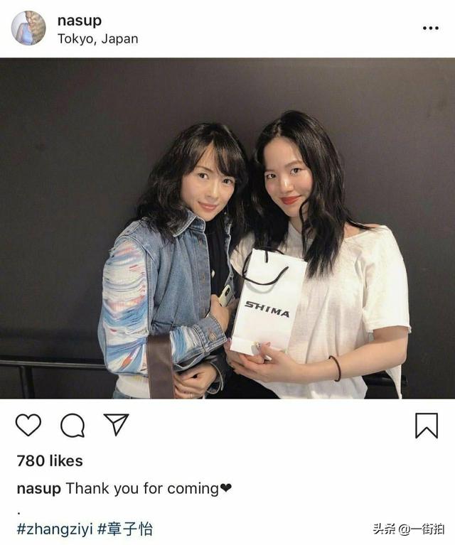 章子怡少女造型好减龄（章子怡丸子头配丝巾超）(12)