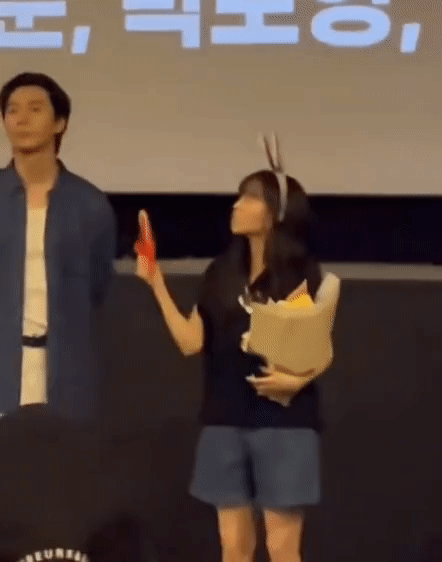 韩国这是啥宣传路子啊？朴叙俊拒绝戴发箍