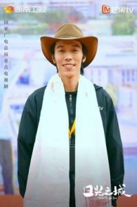 ​日光之城：定档央一，周游杨秀措主演，拉萨故事，编剧导演王炸