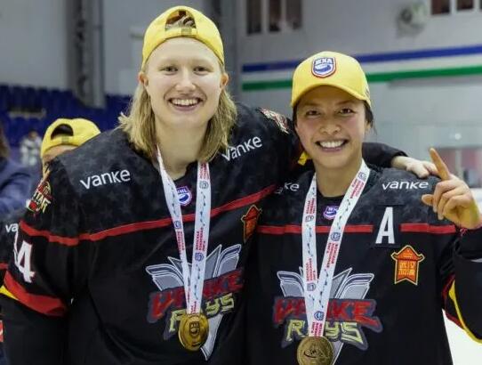 冰球运动员米勒是中国人吗