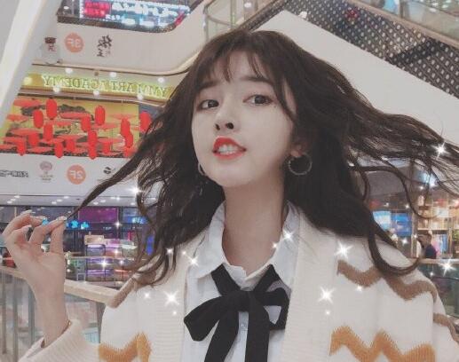 次惑小仙女为什么不能回家过年 与父母断绝关系意外走红