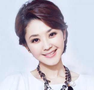 ​“央视名嘴”方琼的老公原来是他，两人共事多年，都是老熟人