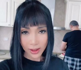 ​张咪几任丈夫是谁(56岁张咪与二婚老公罕见同框)