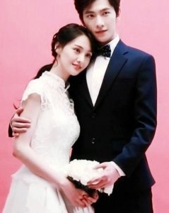 ​盘点经典人气CP：郑爽杨洋、赵丽颖林更新、鹿晗迪丽热巴、Mike和Aom、胡歌