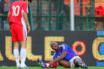 ​郑智踢伤西塞的腿 比赛中没有犯规，足协没有处罚