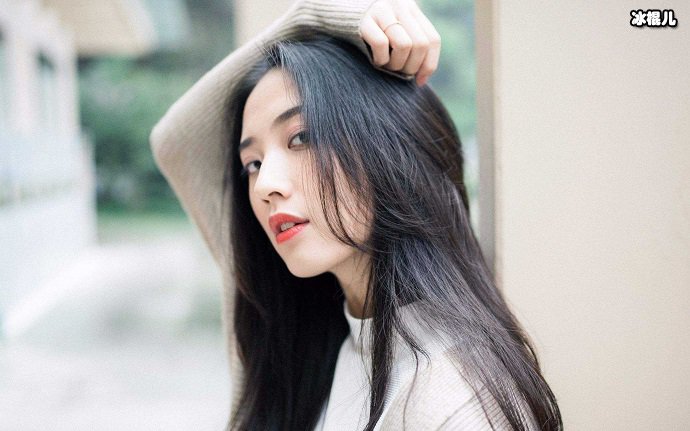 郭碧婷全身上下透露出性感