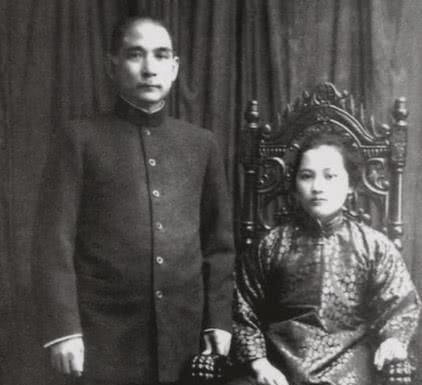 孙中山原配是谁