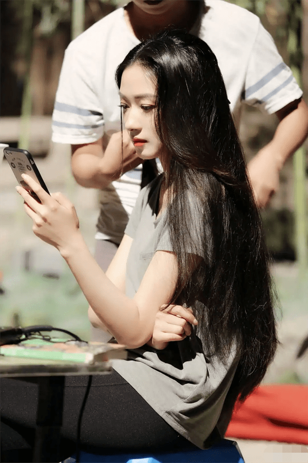 万茜的真正老公是谁(万茜老公徐洪涛个人资料简介)