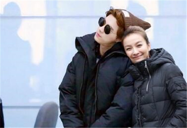 李易峰承认与吴昕交往真的吗,圈内评价吴昕和李易峰有没有在一起