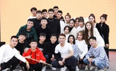 ​全部起诉：吴迪公布私自解绑逆徒名单曝光！迪家天奇被限制出行