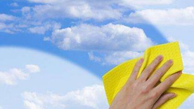 ​用什么擦玻璃干净又快不留水印