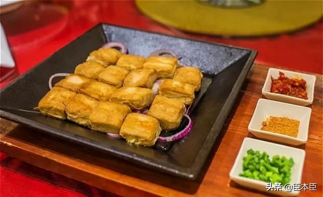 皖南毛豆腐做法（毛豆腐是安徽名菜风味独特）(2)