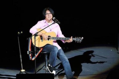 ​袁惟仁个人资料简介 和陆元琪离婚带长发校花回家