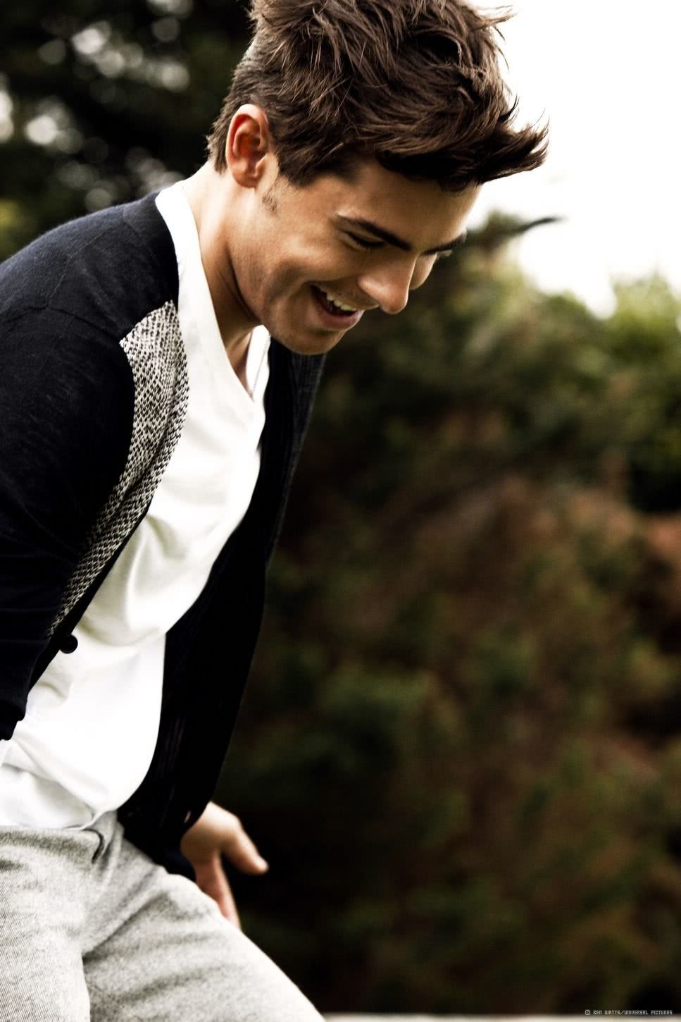 扎克·埃夫隆个人资料写真作品