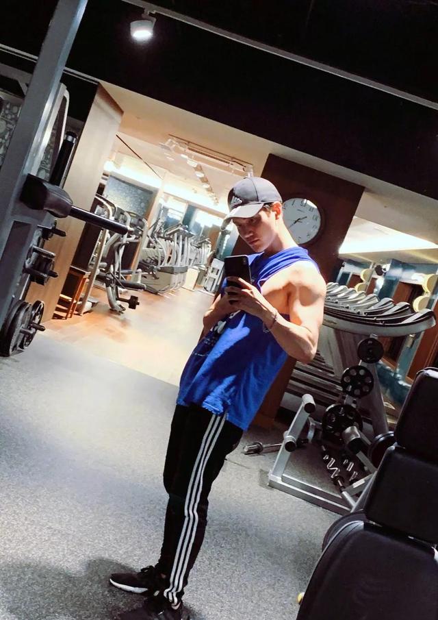 天天向上小五为什么离开舞台（当红时退出天天向上）(7)