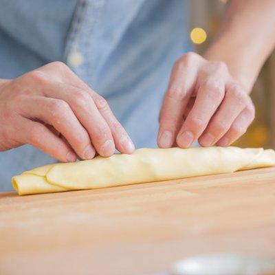 葱花饼的8种做法(简易葱油饼)(11)