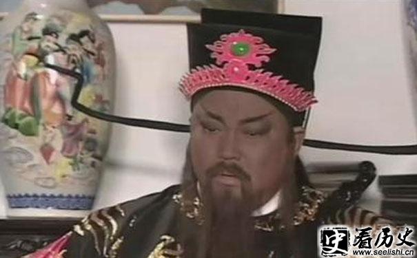 《包拯出巡》里的包拯