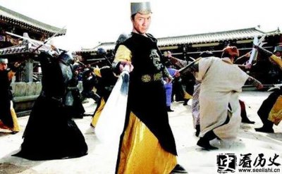 ​《神探包青天》中包拯舞刀遭质疑 与史实不符