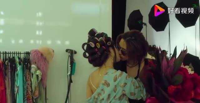 一部日本电影，丑女全身整容一夜爆红，最后为整容付出惨痛代价