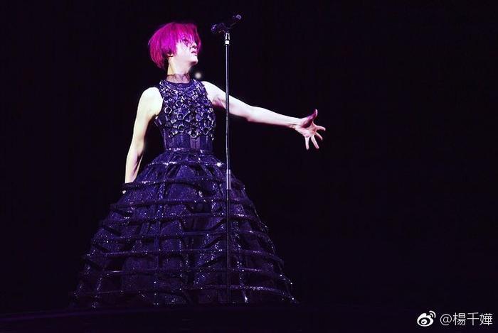 二十四年杨千嬅：野孩子的美丽人生