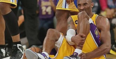 ​科比曾晒出跟腱撕裂手术照，20厘米伤疤，谁看了谁都觉得疼