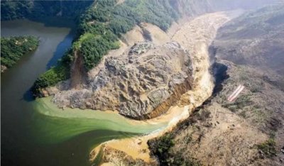 ​当“堰塞湖效应”走入自然界，堰塞湖溃坝真的不容小觑