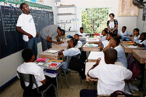46张珍贵照片带你了解不一样的博尔特