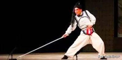 ​抗日英雄盘肠大战日寇壮烈殉国