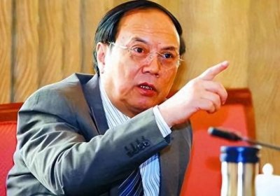 ​陈绍基的荒诞人生